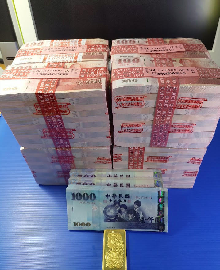 任何國家改朝換代數百年千年手握黃金最實在