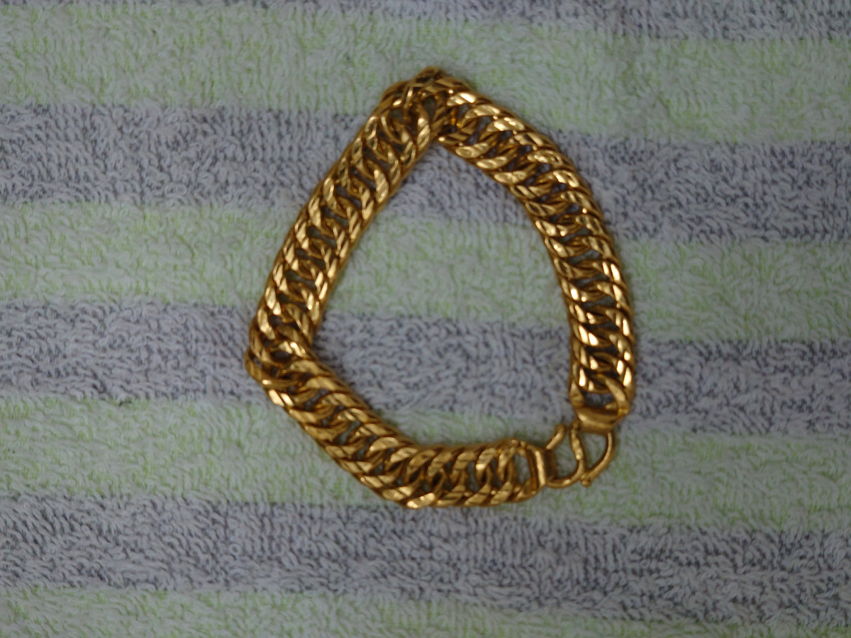 黃金快買、不要賣、抱緊一點,快被審查😁