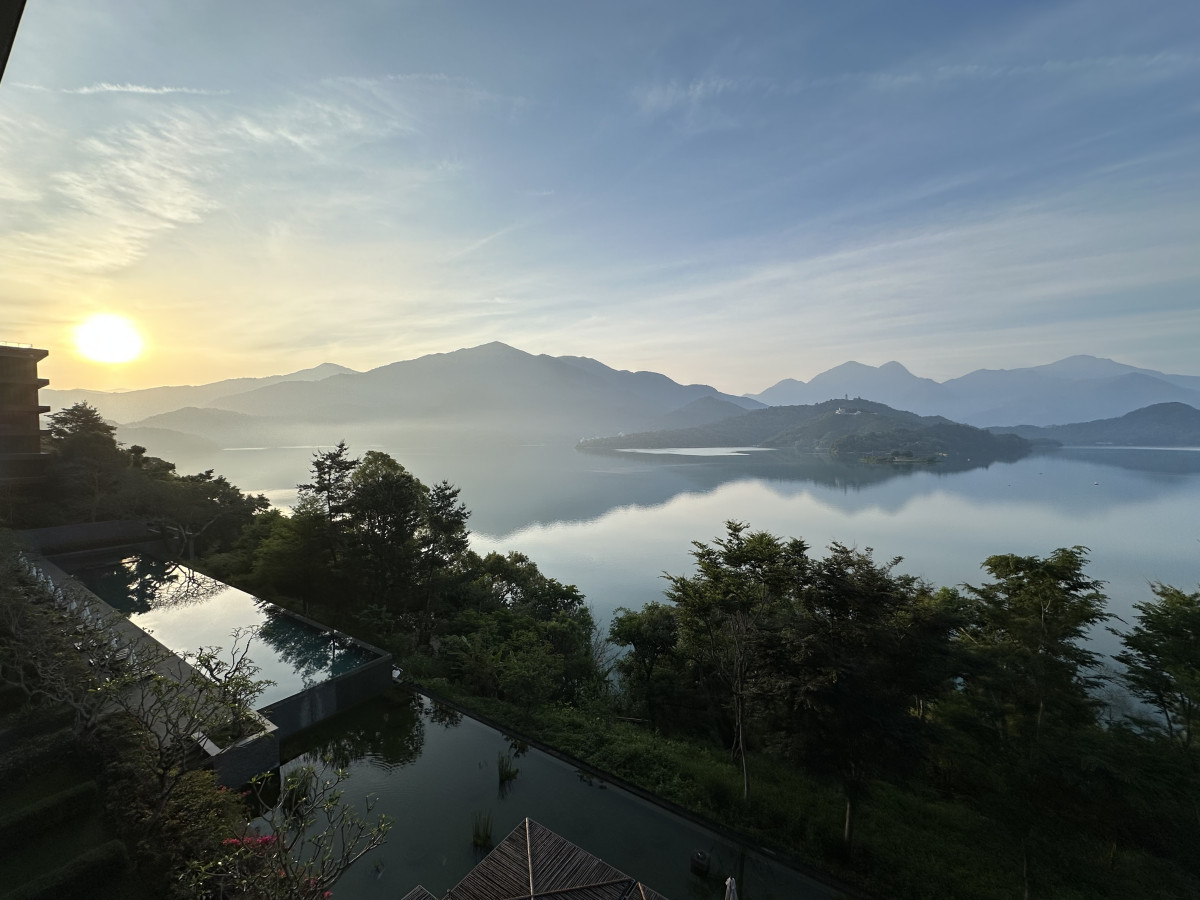 黃金急跌是誘空洗盤，回跌一半 正好吃貨