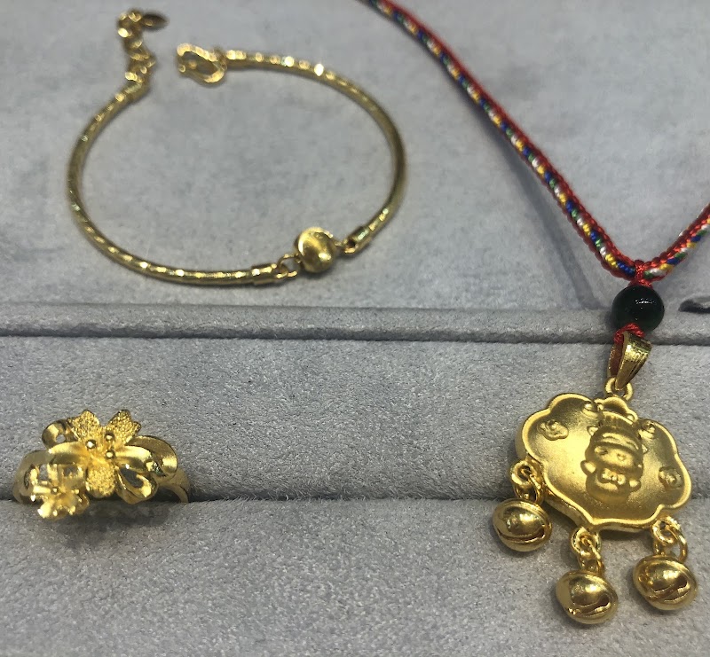 佳鈺山珠寶銀樓 照片 4